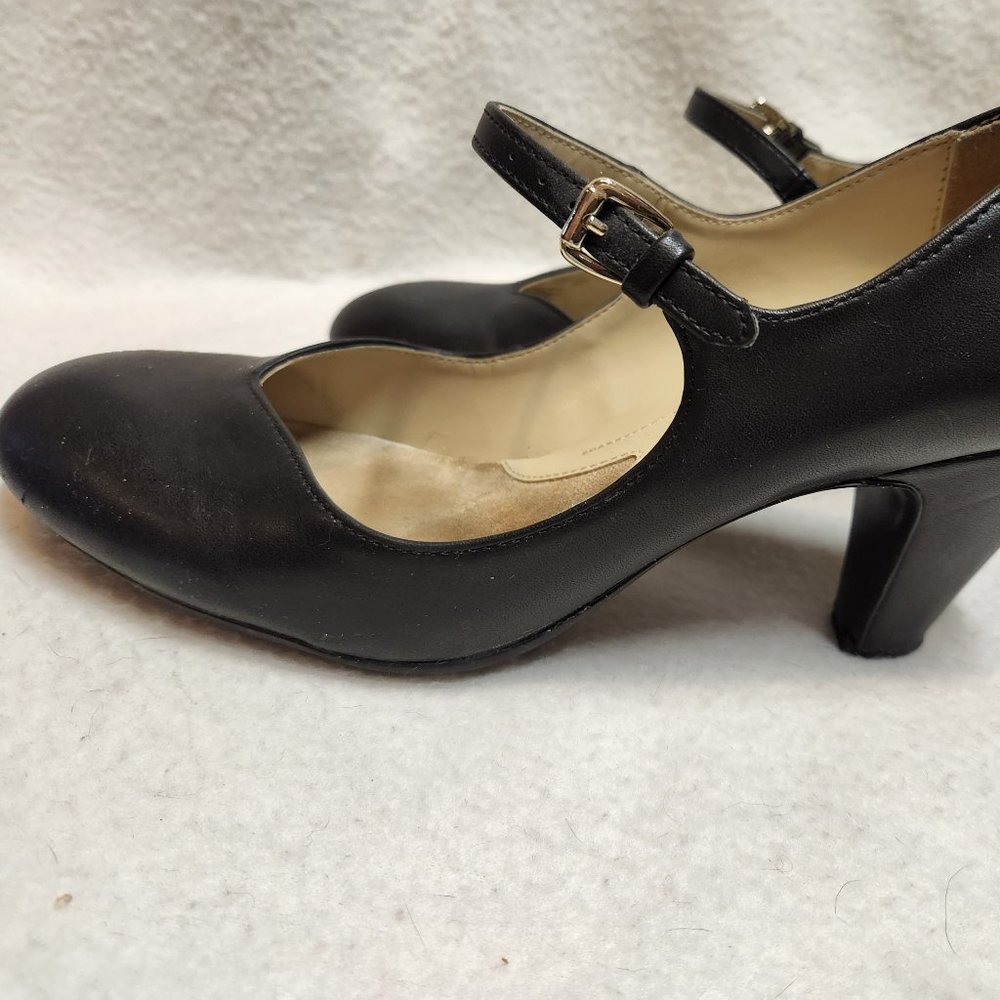 Naturalizer Mary janes